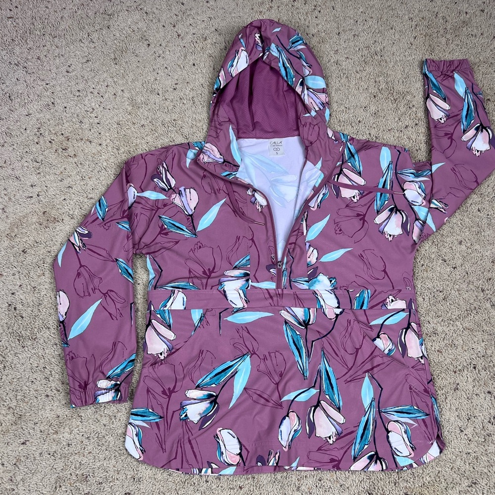 Calls by Carrie Underwood Pullover Lightweight Floral Print Activewear